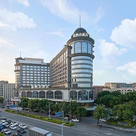 Maison New Century Hotel Dongguan Dongguan  Zewnętrze zdjęcie