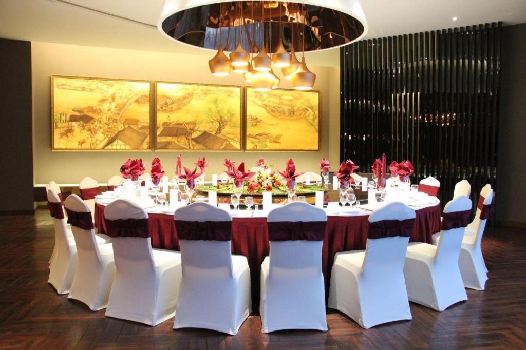 Maison New Century Hotel Dongguan Dongguan  Zewnętrze zdjęcie