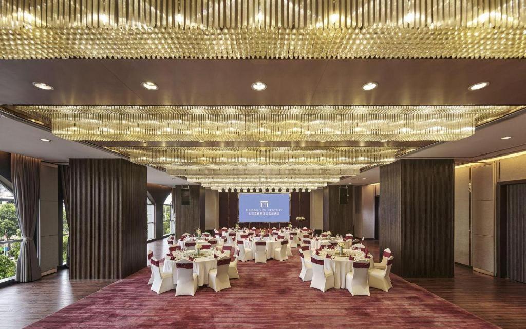 Maison New Century Hotel Dongguan Dongguan  Zewnętrze zdjęcie