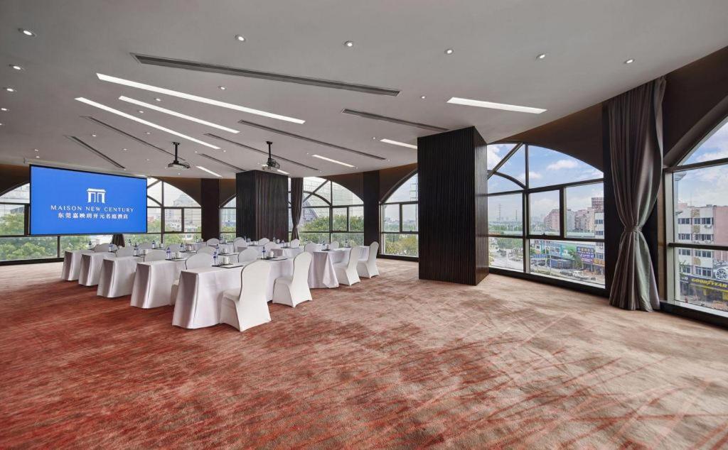 Maison New Century Hotel Dongguan Dongguan  Zewnętrze zdjęcie