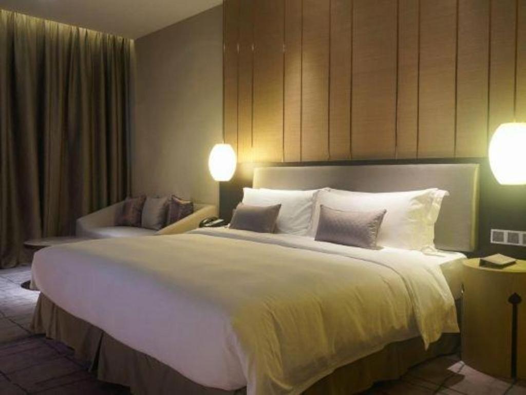 Maison New Century Hotel Dongguan Dongguan  Zewnętrze zdjęcie