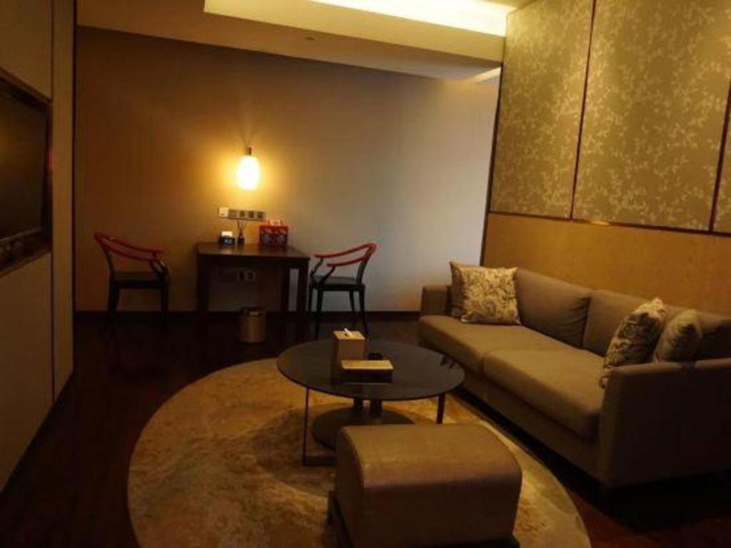 Maison New Century Hotel Dongguan Dongguan  Zewnętrze zdjęcie