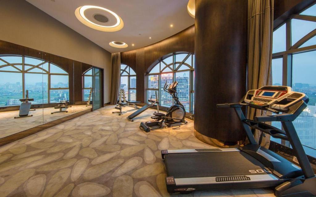 Maison New Century Hotel Dongguan Dongguan  Zewnętrze zdjęcie