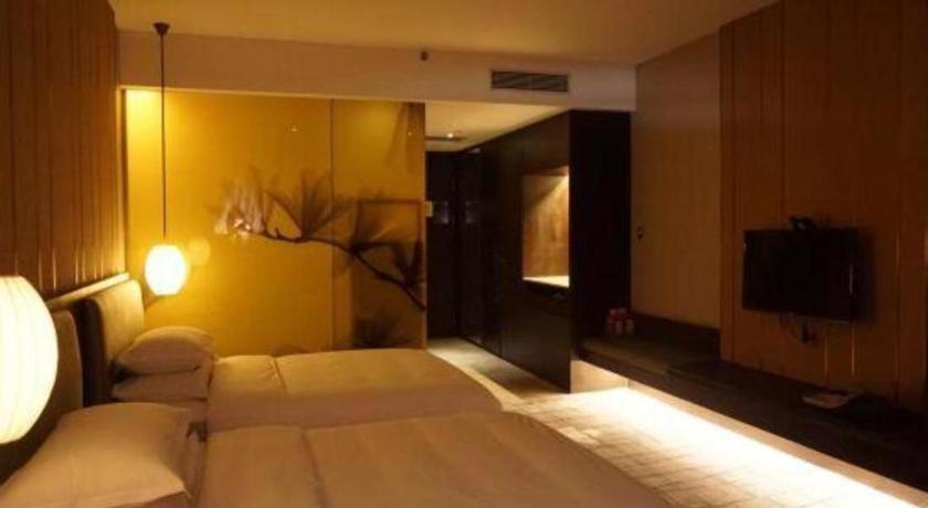 Maison New Century Hotel Dongguan Dongguan  Zewnętrze zdjęcie