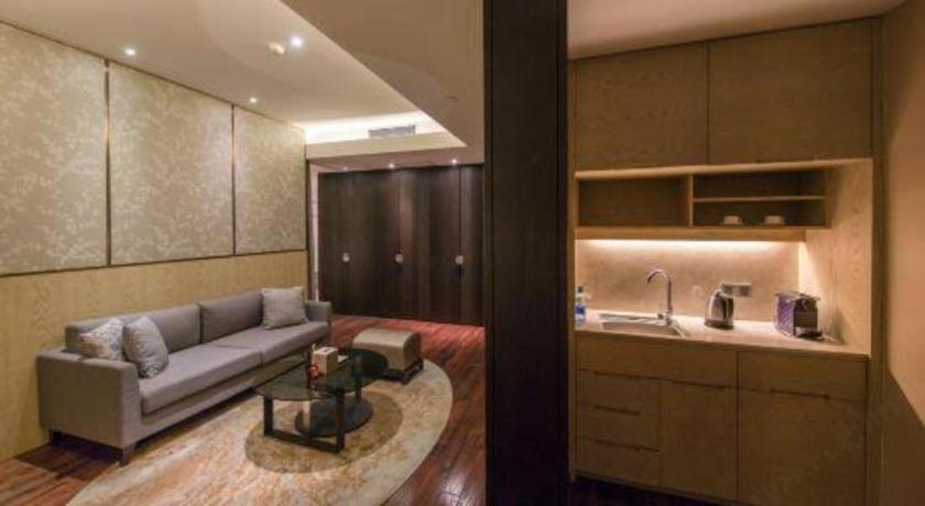 Maison New Century Hotel Dongguan Dongguan  Zewnętrze zdjęcie
