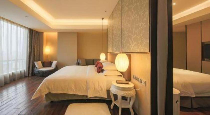 Maison New Century Hotel Dongguan Dongguan  Zewnętrze zdjęcie